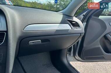 Седан Audi A4 2010 в 