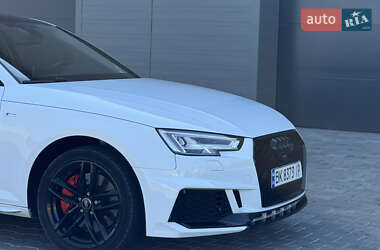 Седан Audi A4 2016 в 