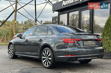 Седан Audi A4 2018 в 