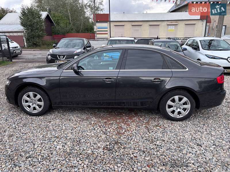 Седан Audi A4 2010 в Коломые