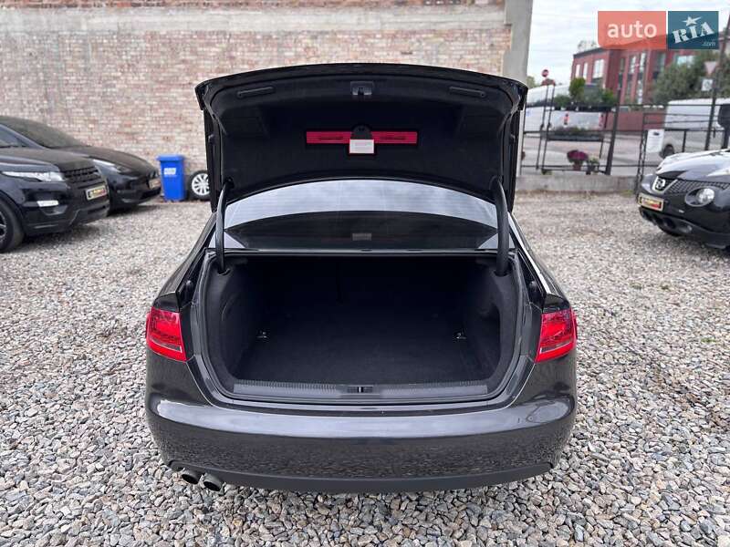 Седан Audi A4 2010 в Коломые