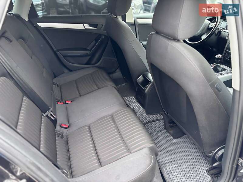 Седан Audi A4 2010 в Коломые