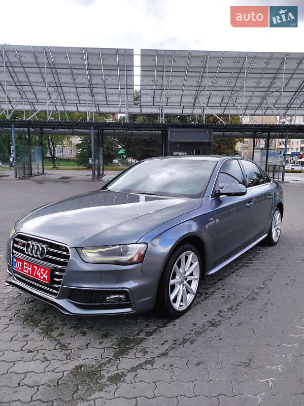 Седан Audi A4 2014 в 