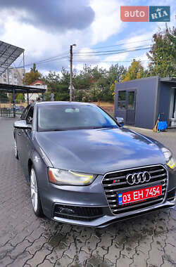 Седан Audi A4 2014 в 