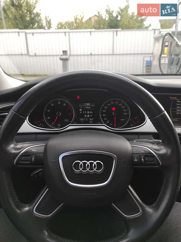 Седан Audi A4 2014 в Луцке
