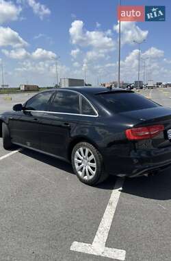 Седан Audi A4 2014 в 