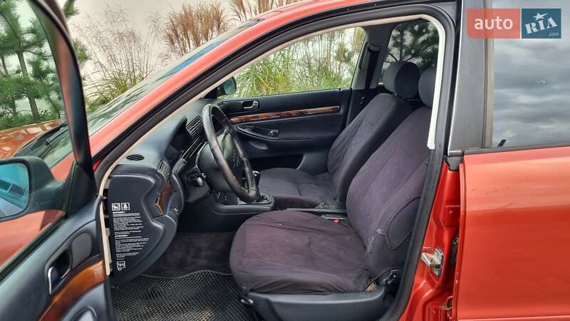 Седан Audi A4 1996 в Луцке