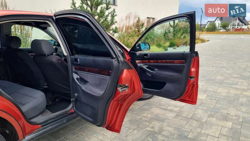 Седан Audi A4 1996 в Луцке