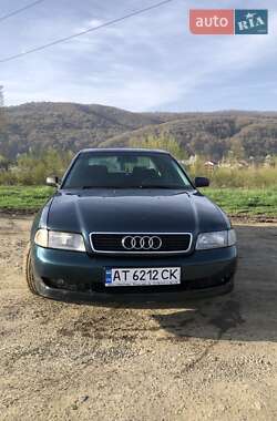 Седан Audi A4 1995 в Косові