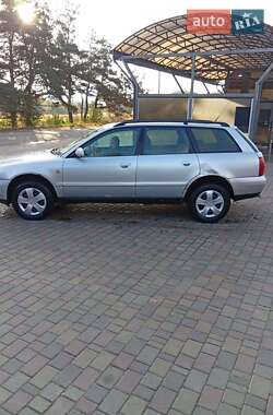 Универсал Audi A4 1997 в 