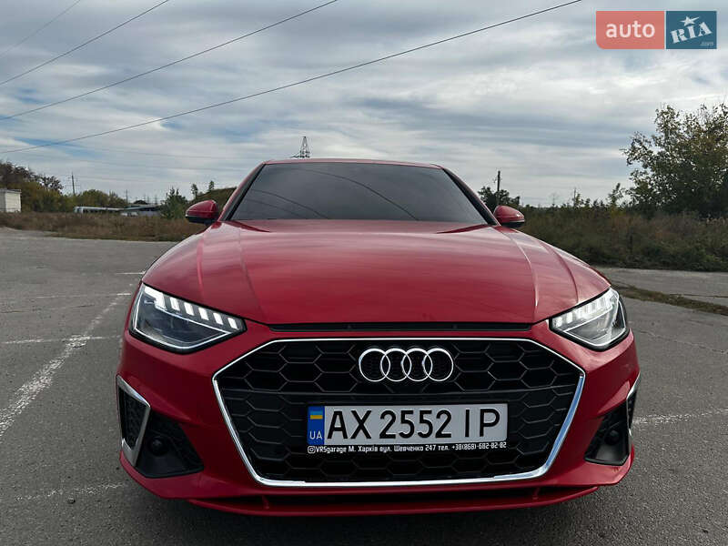 Седан Audi A4 2023 в Яворове