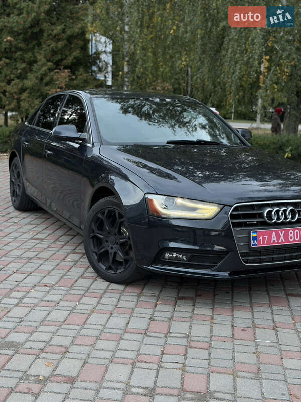Седан Audi A4 2013 в Лубнах