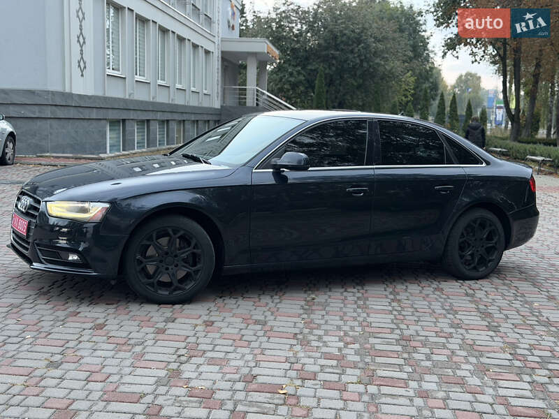 Седан Audi A4 2013 в Лубнах