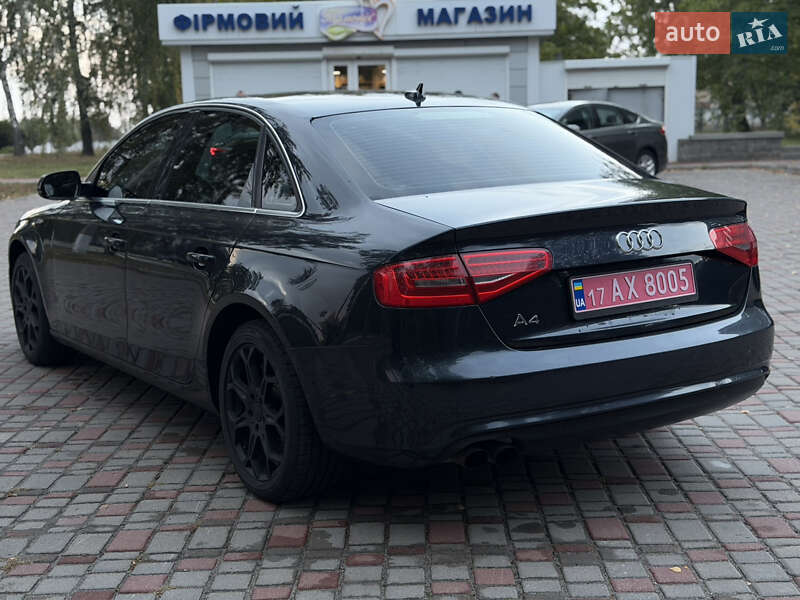 Седан Audi A4 2013 в Лубнах