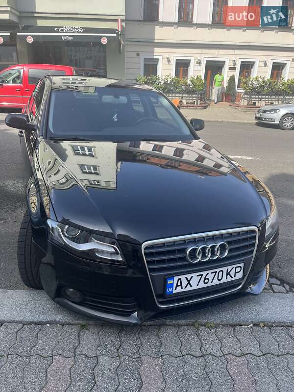Седан Audi A4 2011 в 