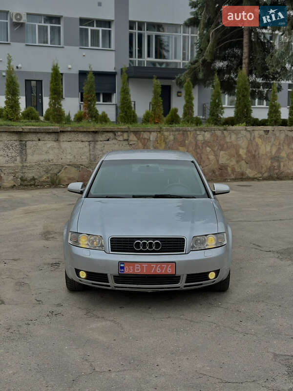 Седан Audi A4 2003 в Заре
