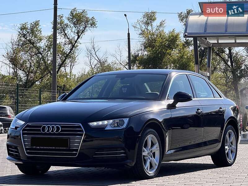 Седан Audi A4 2016 в Запорожье