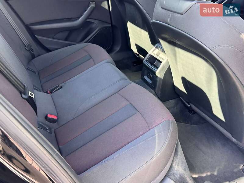 Седан Audi A4 2016 в Запорожье