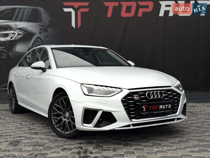 Седан Audi A4 2021 в Львові