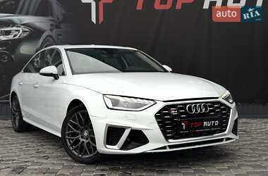Седан Audi A4 2021 в 