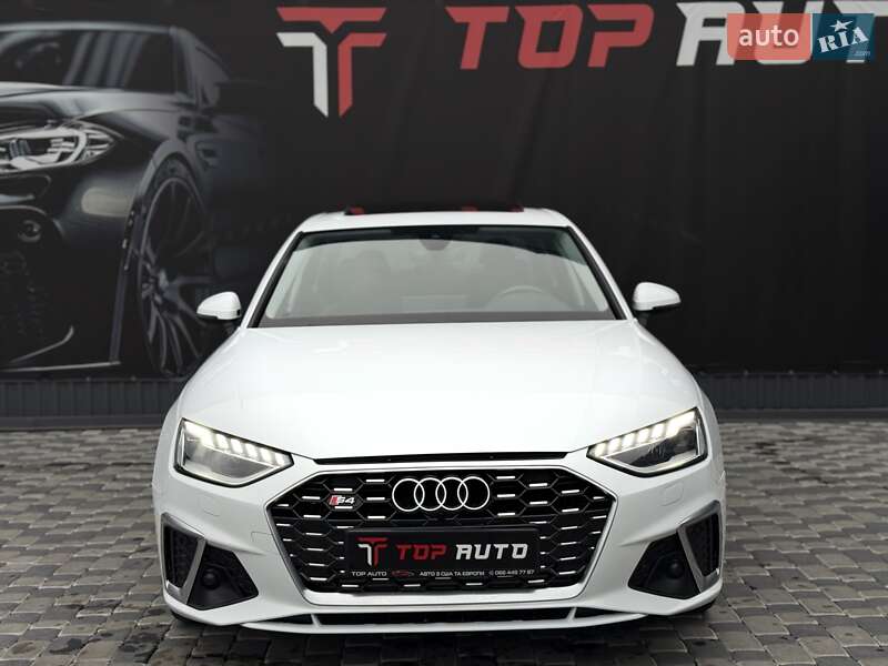 Седан Audi A4 2021 в Львові