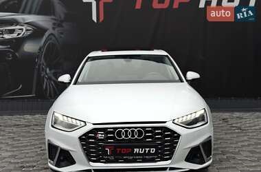 Седан Audi A4 2021 в 