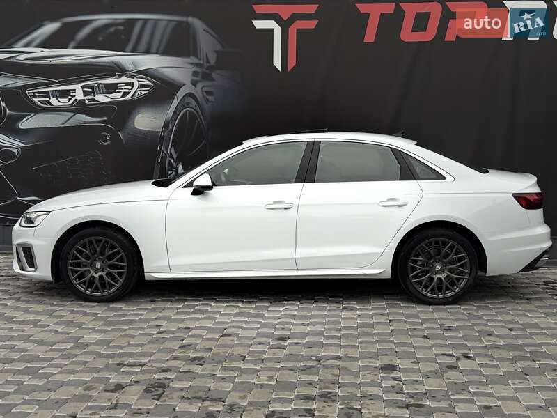 Седан Audi A4 2021 в Львові
