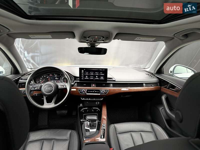 Седан Audi A4 2021 в Львові