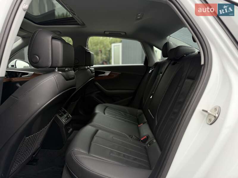 Седан Audi A4 2021 в Львові