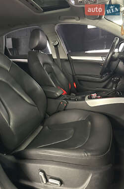 Седан Audi A4 2015 в 