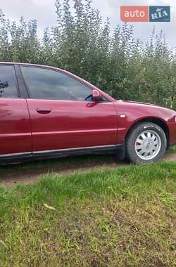 Седан Audi A4 1999 в Кельменцах