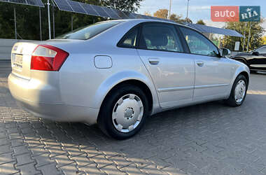 Седан Audi A4 2004 в 
