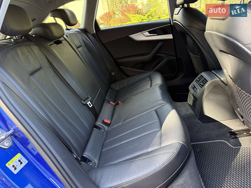 Универсал Audi A4 2016 в Днепре