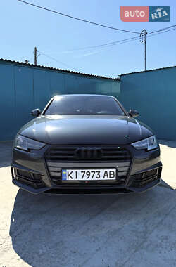 Седан Audi A4 2018 в 