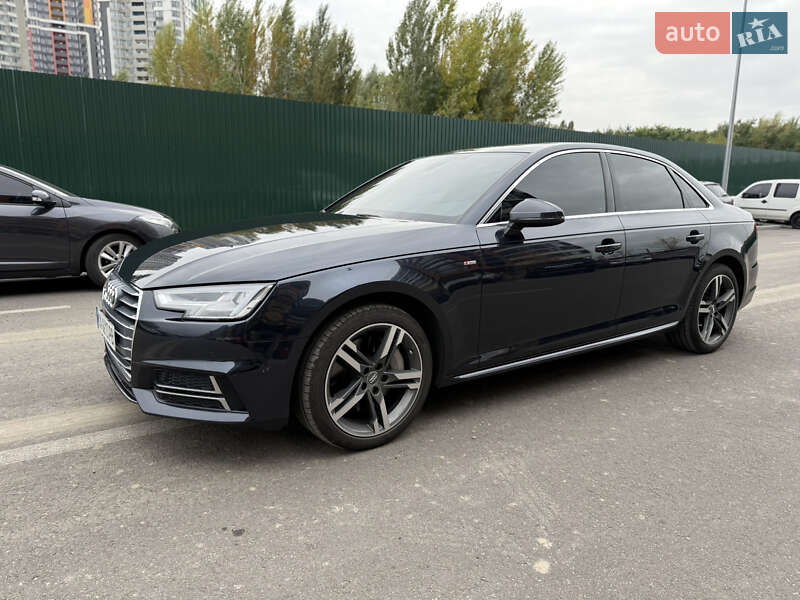Седан Audi A4 2018 в Киеве