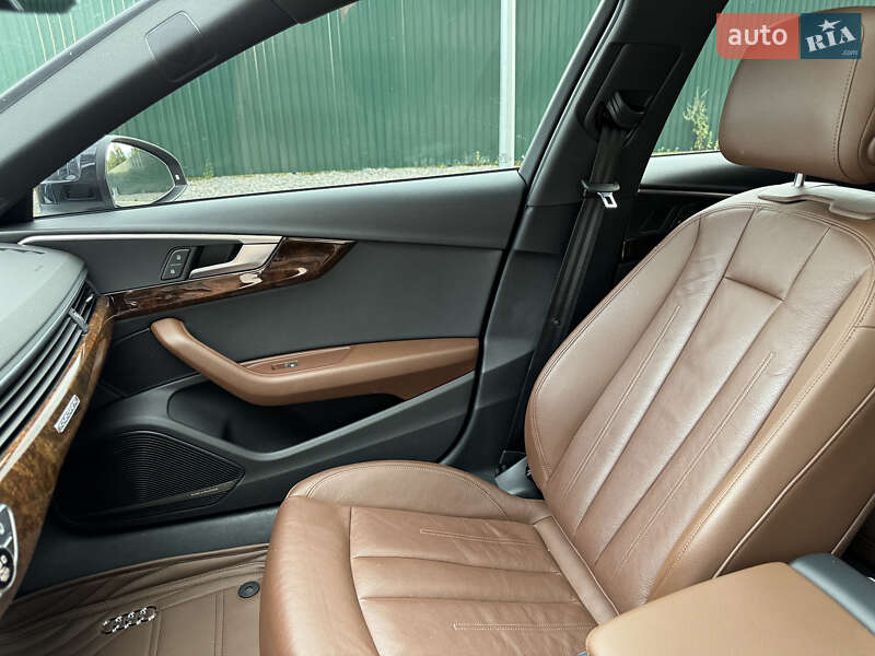 Седан Audi A4 2018 в Киеве