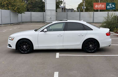 Седан Audi A4 2013 в 