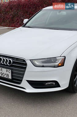 Седан Audi A4 2013 в 