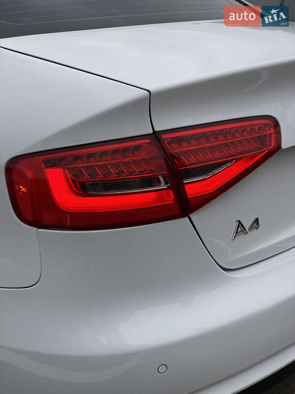 Седан Audi A4 2013 в Києві
