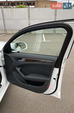Седан Audi A4 2013 в 