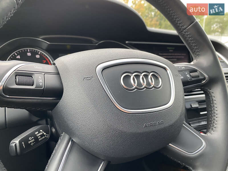 Седан Audi A4 2013 в Києві