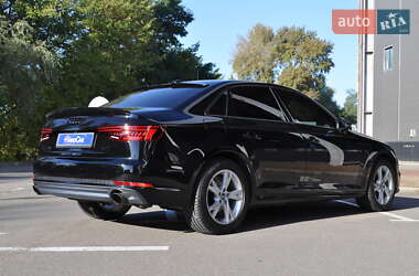 Седан Audi A4 2017 в 