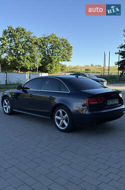 Седан Audi A4 2012 в 