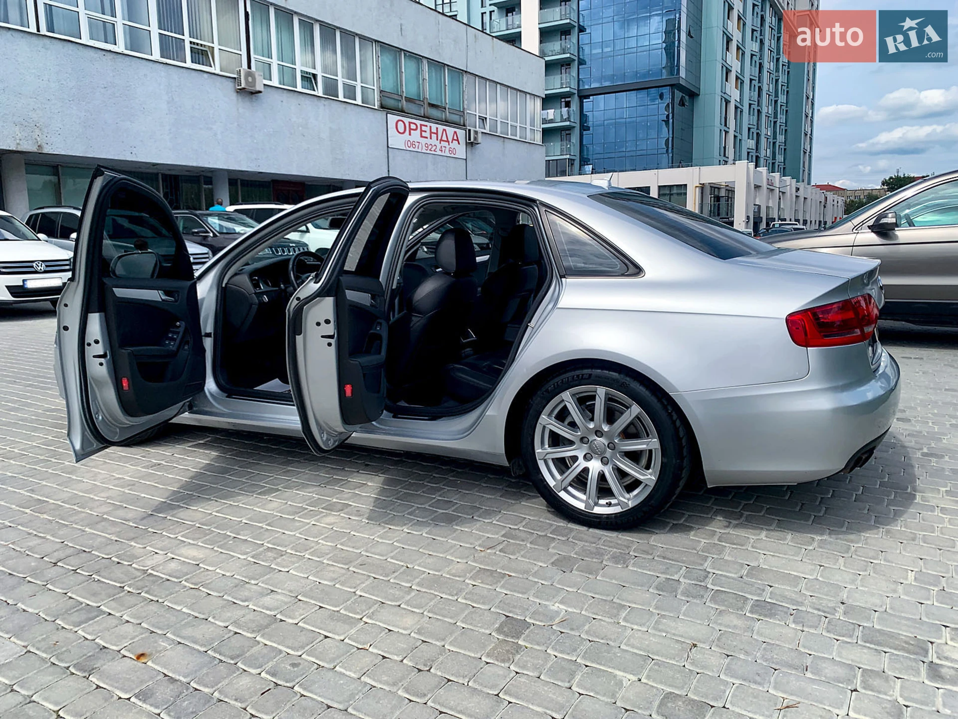 2010 Audi A4 - мініатюра 3