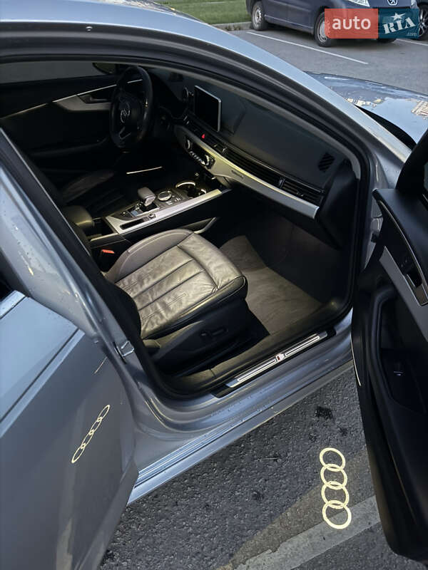 Седан Audi A4 2018 в Ивано-Франковске