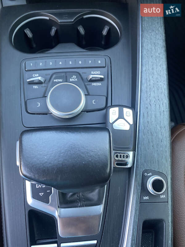 Седан Audi A4 2016 в Львове