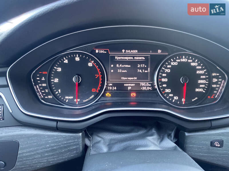 Седан Audi A4 2016 в Львове