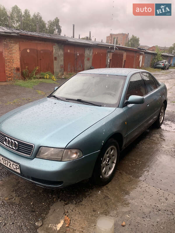 Седан Audi A4 1998 в Хмельницком