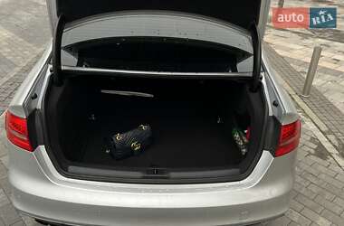 Седан Audi A4 2013 в 