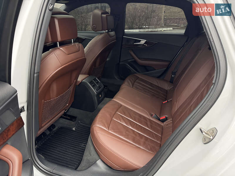 Седан Audi A4 2016 в Житомире